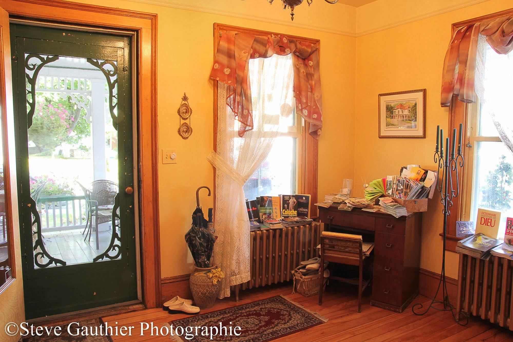 Bed and Breakfast Ici Et Maintenant Magog Exterior foto